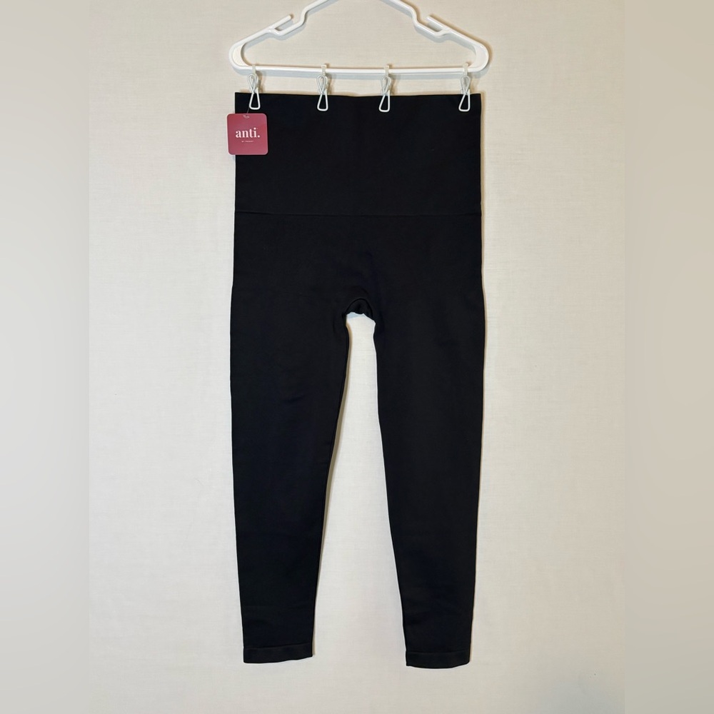NWT anti. Black Shapewesr Leggings
